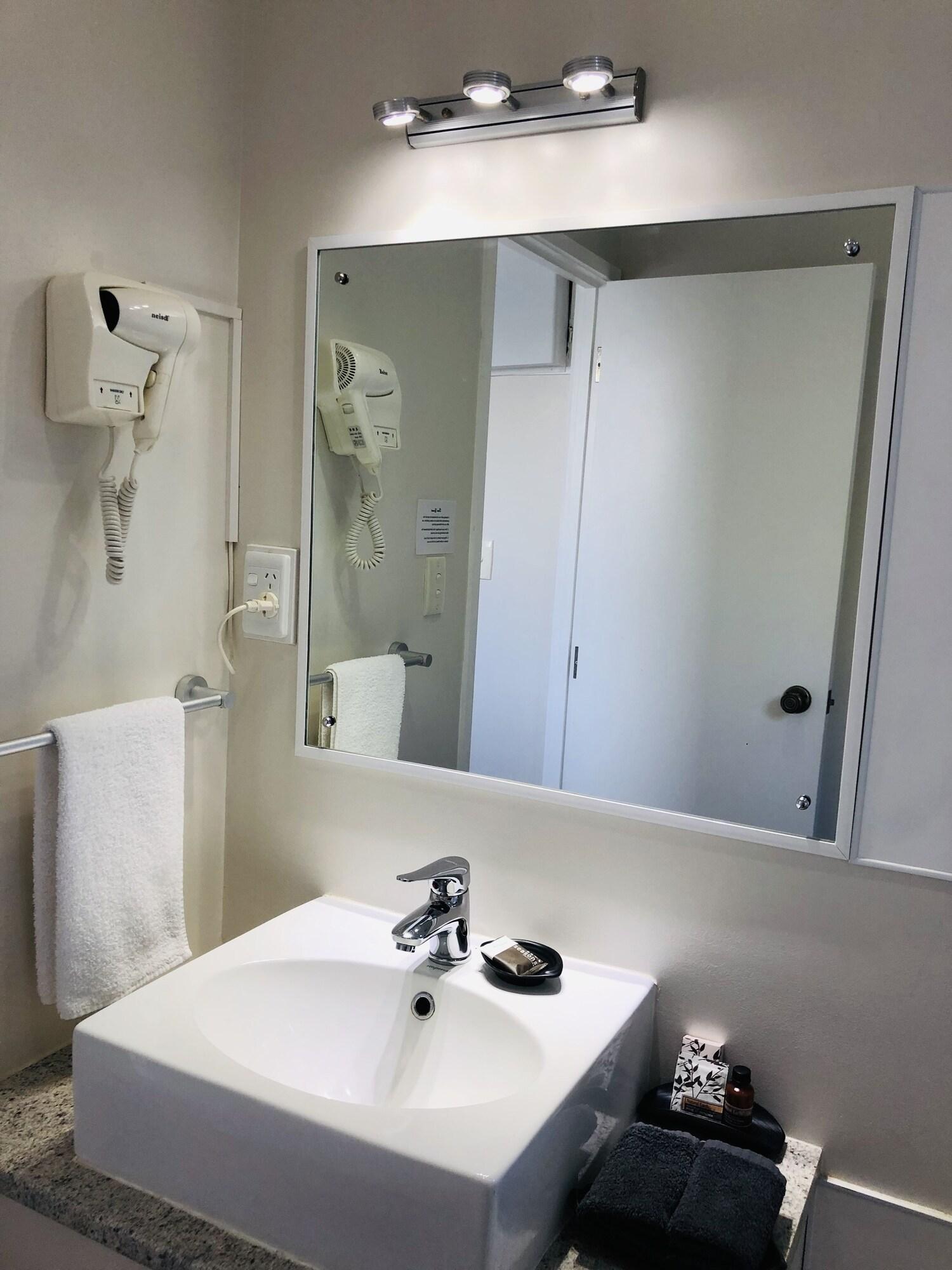 Tudor Court Motor Lodge Auckland Ngoại thất bức ảnh