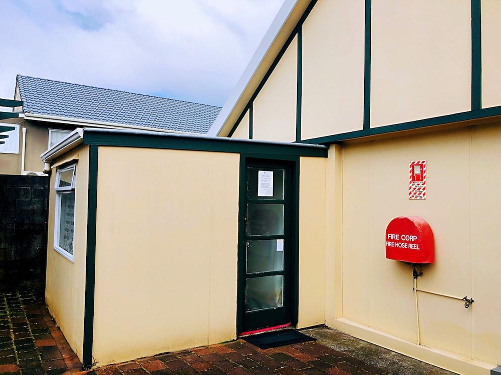 Tudor Court Motor Lodge Auckland Ngoại thất bức ảnh