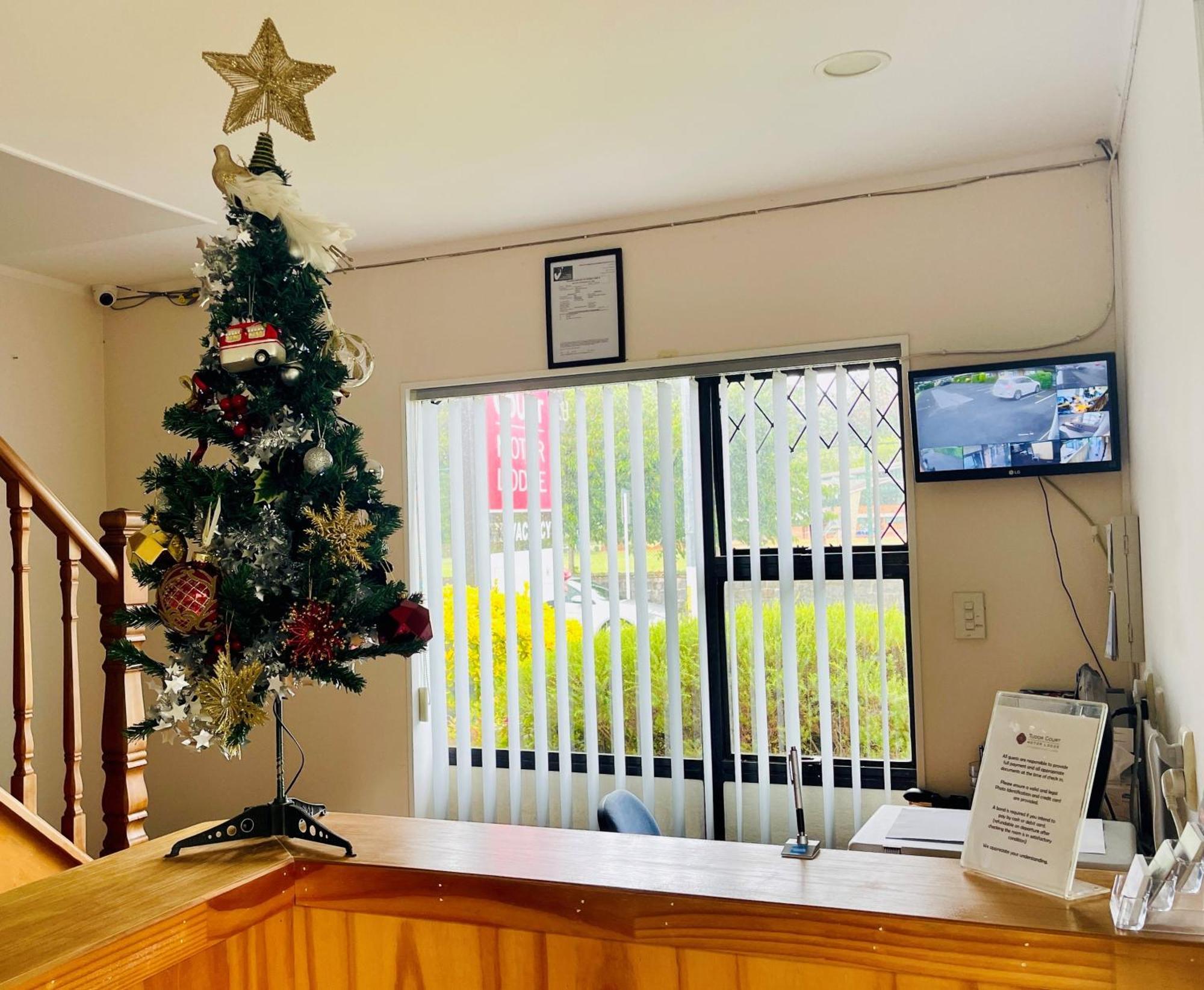 Tudor Court Motor Lodge Auckland Ngoại thất bức ảnh