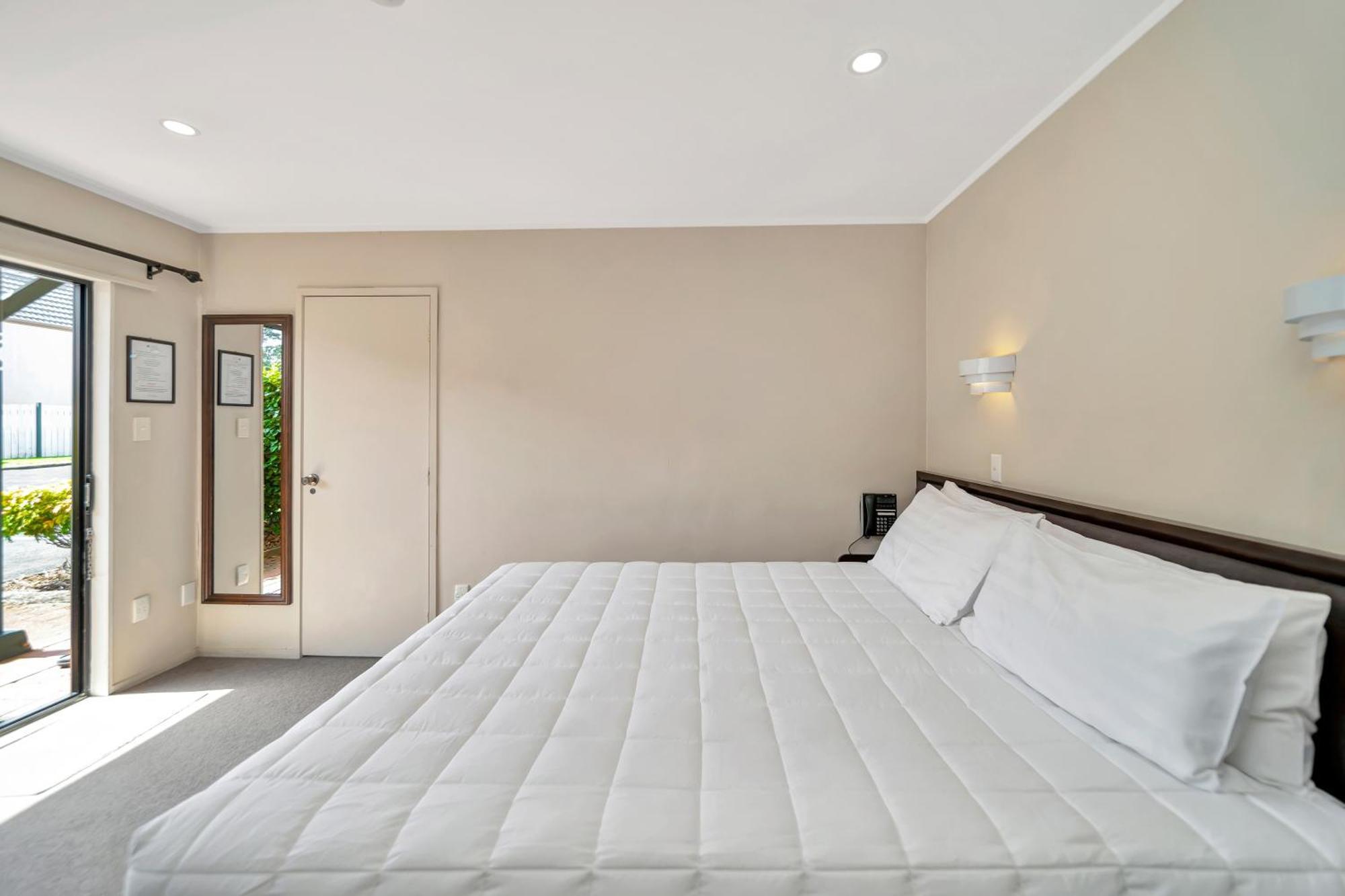 Tudor Court Motor Lodge Auckland Ngoại thất bức ảnh