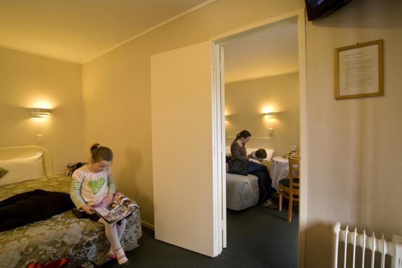 Tudor Court Motor Lodge Auckland Ngoại thất bức ảnh