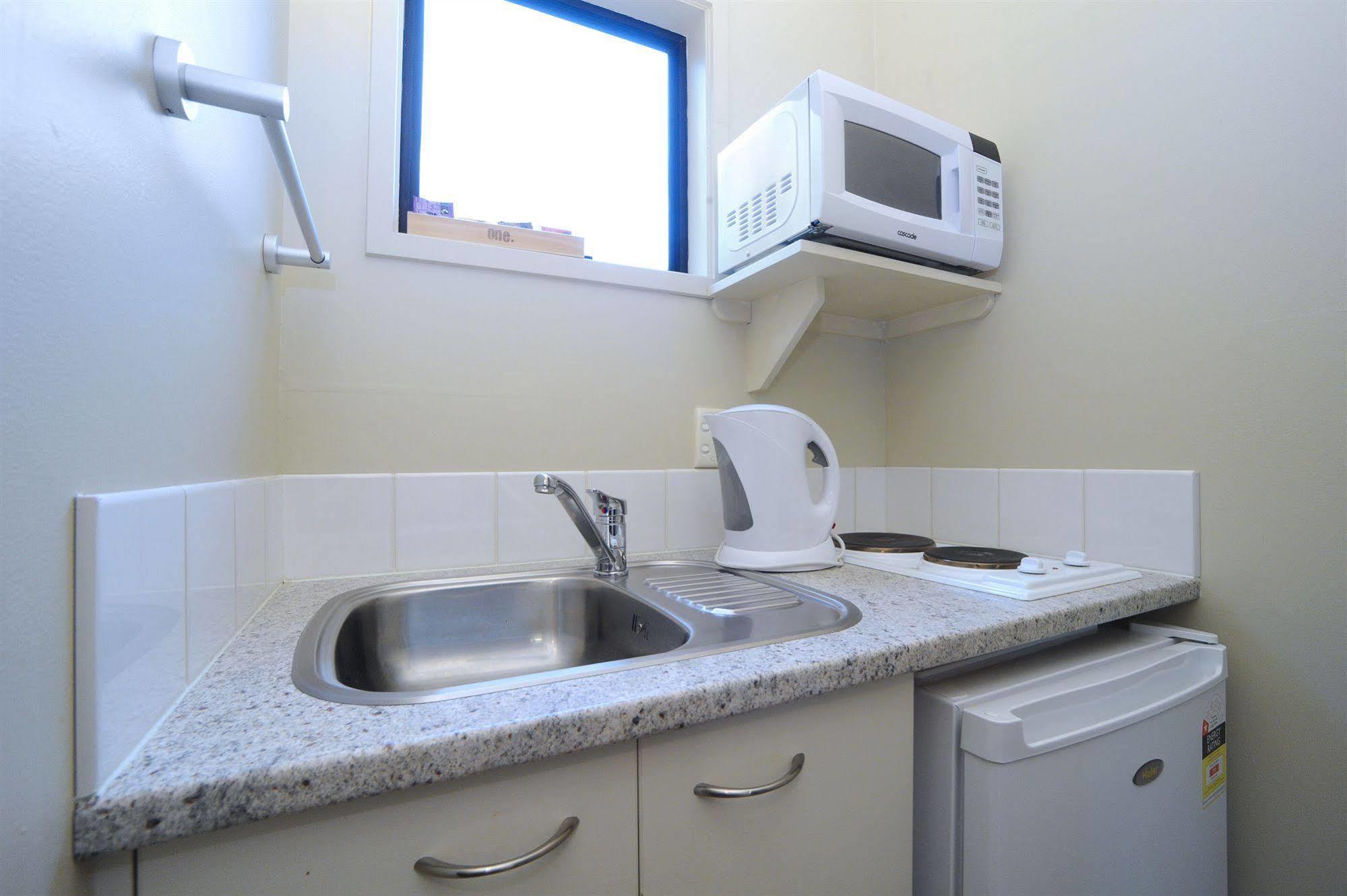 Tudor Court Motor Lodge Auckland Ngoại thất bức ảnh