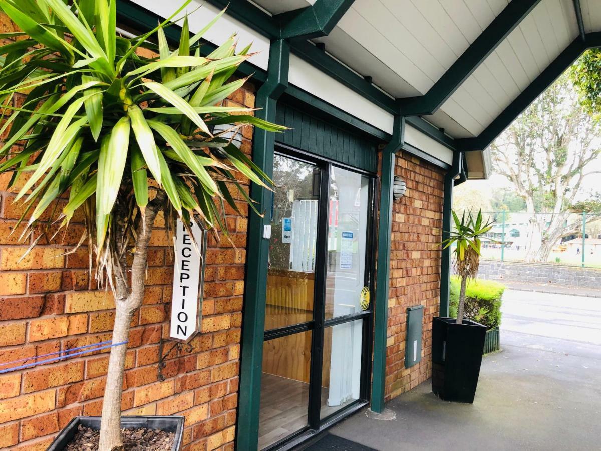 Tudor Court Motor Lodge Auckland Ngoại thất bức ảnh
