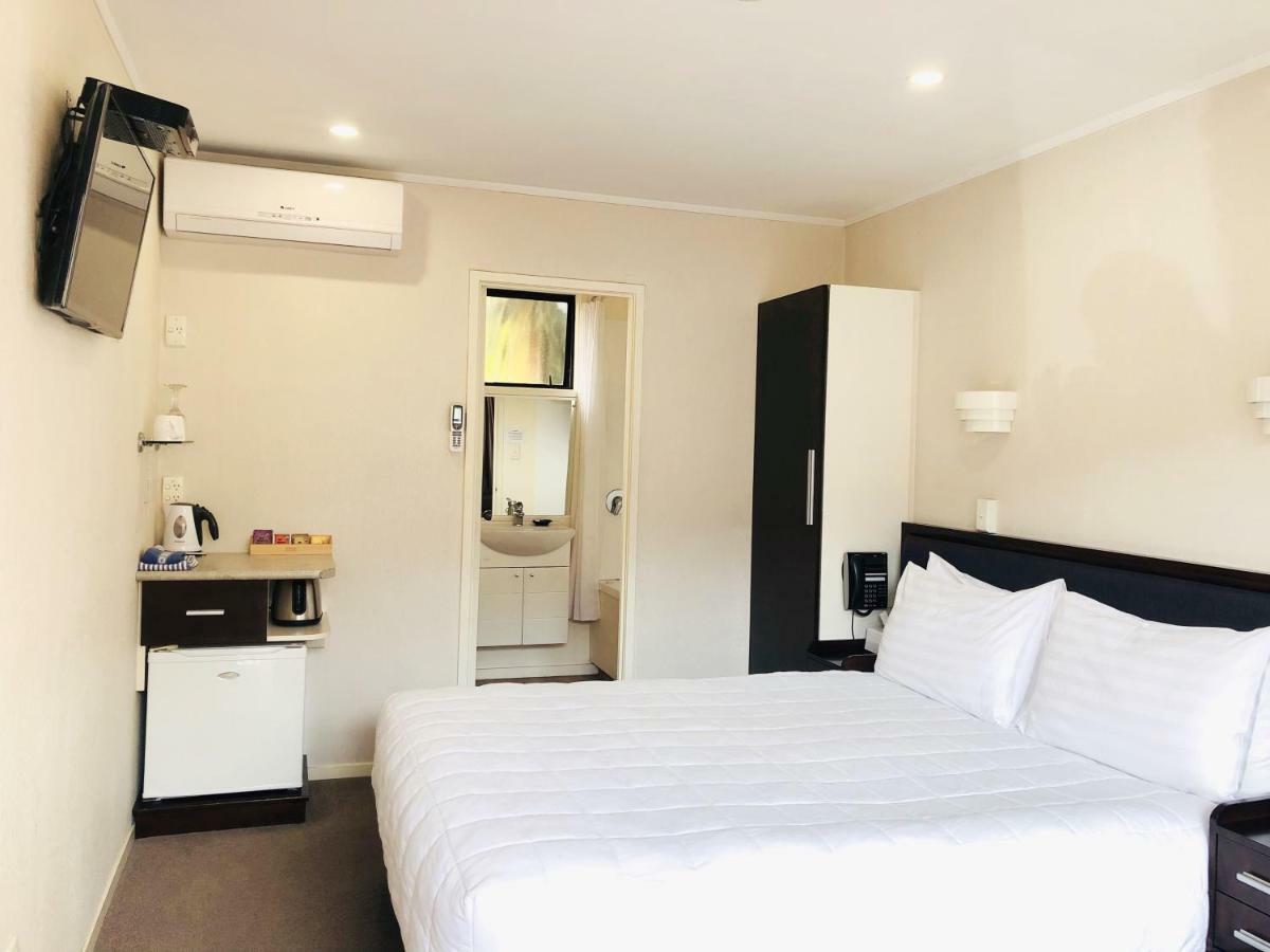 Tudor Court Motor Lodge Auckland Ngoại thất bức ảnh