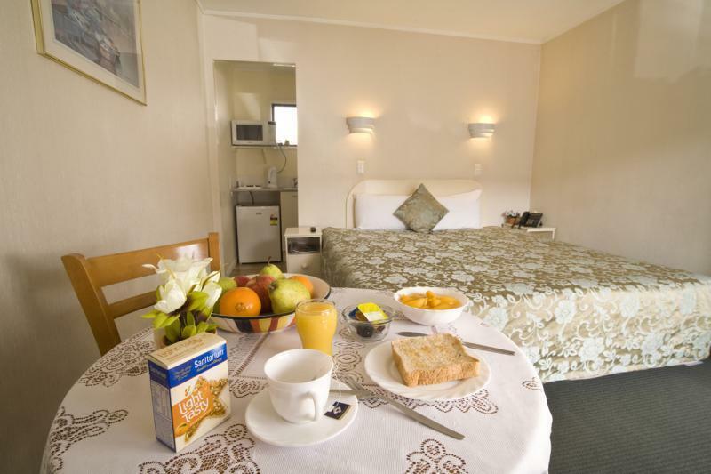 Tudor Court Motor Lodge Auckland Ngoại thất bức ảnh